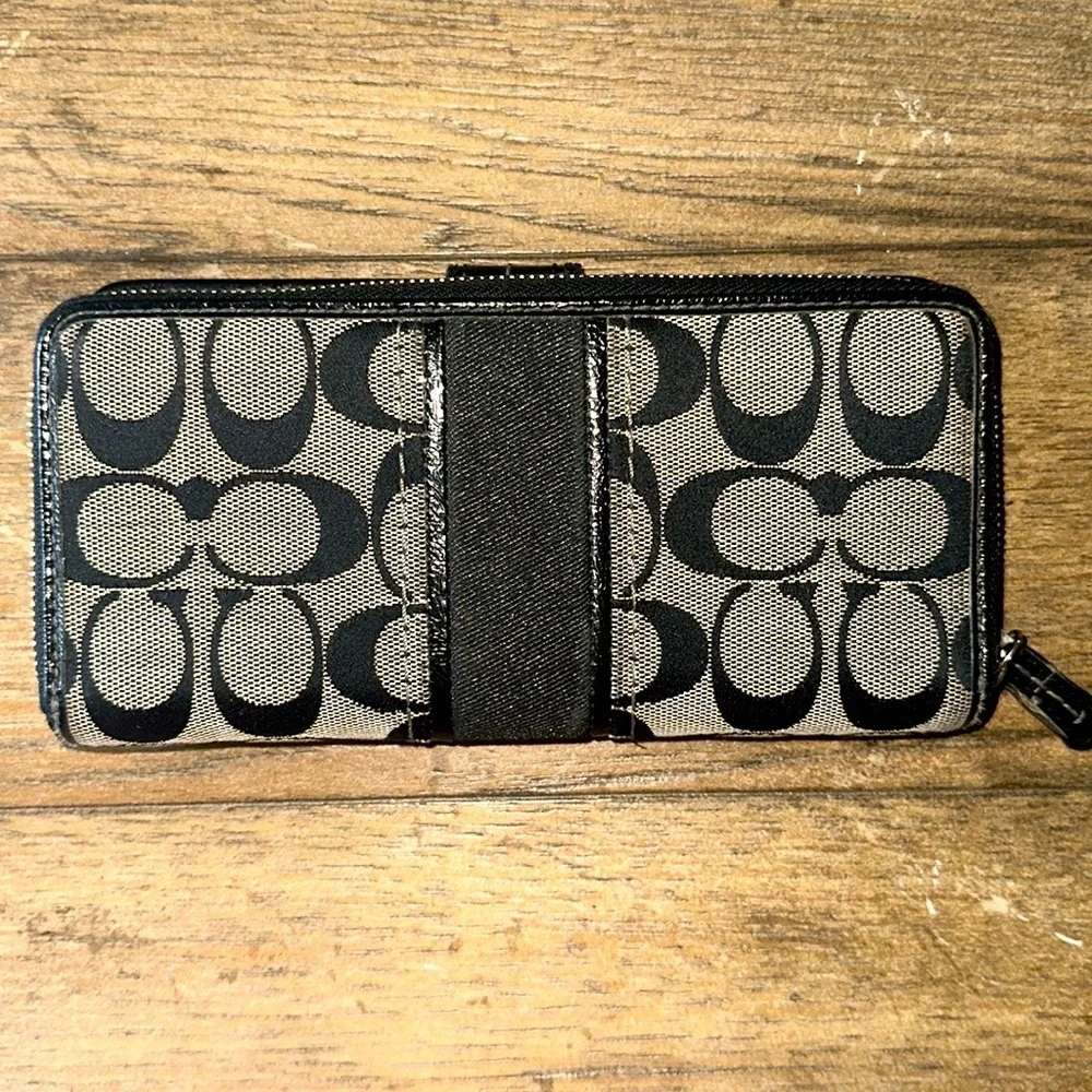 Coach CC Jacquard Trifold Wallet